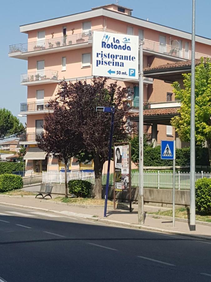 Appartamento panoramico Nizza Monferrato Esterno foto
